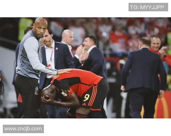 卢卡库重返赛场展现锋芒球迷期待他带领球队再创辉煌 卢卡库重返赛场展现锋芒球迷期待他带领球队再创辉煌